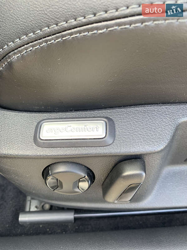 Універсал Volkswagen Passat 2018 в Івано-Франківську