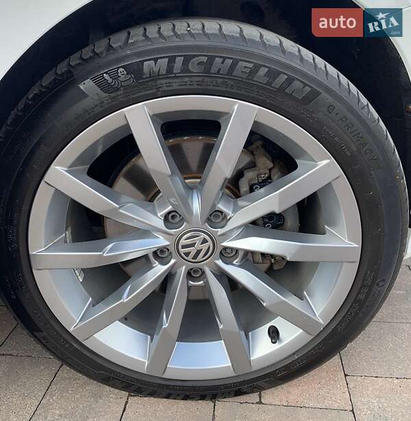 Універсал Volkswagen Passat 2018 в Івано-Франківську