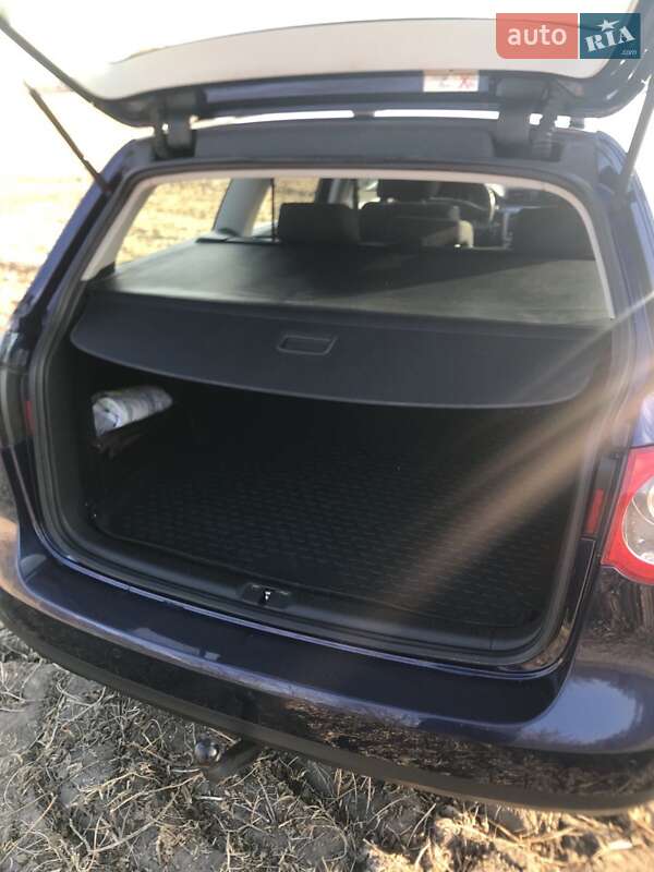 Универсал Volkswagen Passat 2010 в Бродах