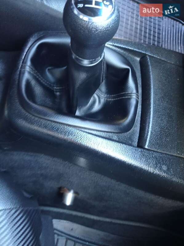 Седан Volkswagen Passat 2001 в Ходореві