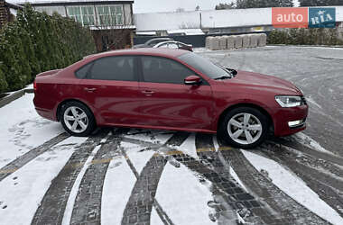 Седан Volkswagen Passat 2015 в 
