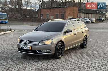 Універсал Volkswagen Passat 2011 в Коломиї