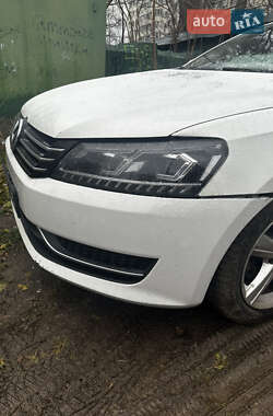 Седан Volkswagen Passat 2012 в Одессе