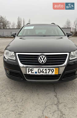 Универсал Volkswagen Passat 2006 в Дунаевцах