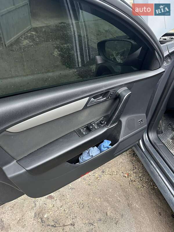 Универсал Volkswagen Passat 2014 в Перемышлянах