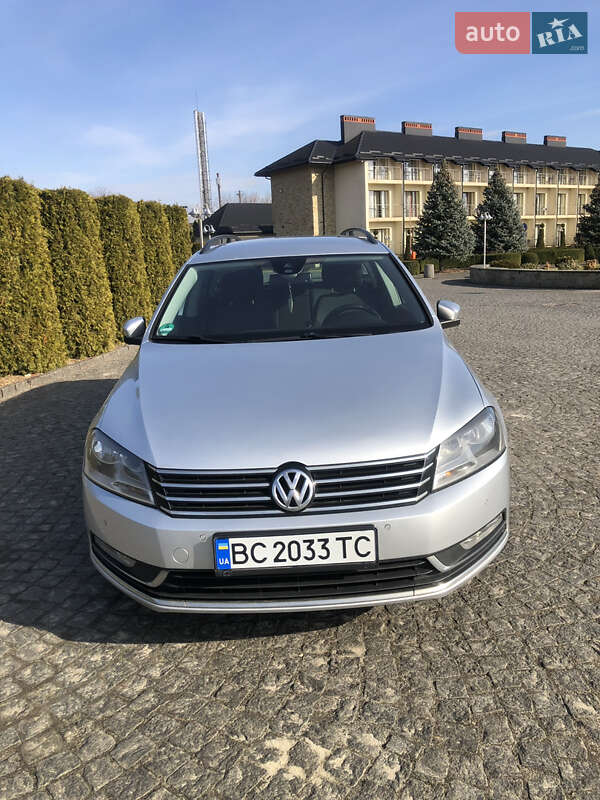 Универсал Volkswagen Passat 2014 в Жовкве