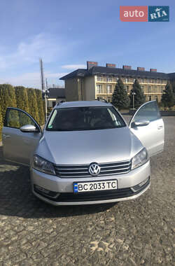 Универсал Volkswagen Passat 2014 в Жовкве