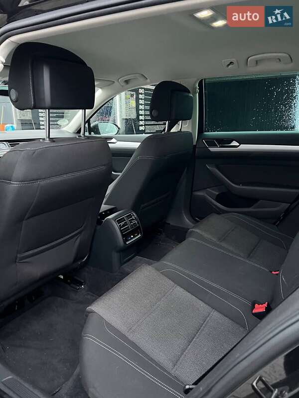 Универсал Volkswagen Passat 2014 в Тернополе