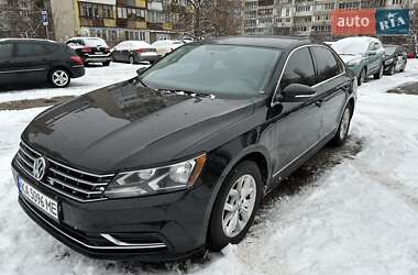 Седан Volkswagen Passat 2015 в Киеве