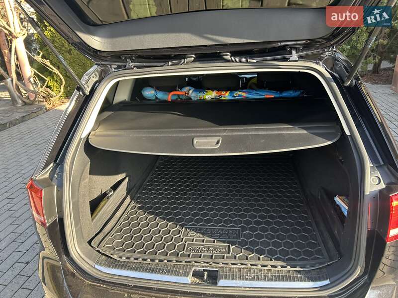 Універсал Volkswagen Passat 2016 в Мукачевому
