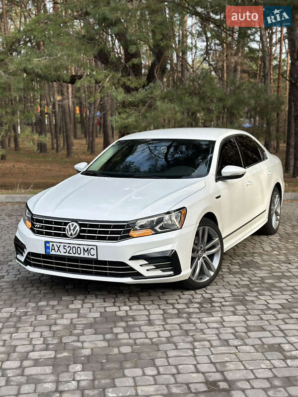 Седан Volkswagen Passat 2016 в Кременчуге