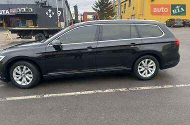 Универсал Volkswagen Passat 2015 в Житомире