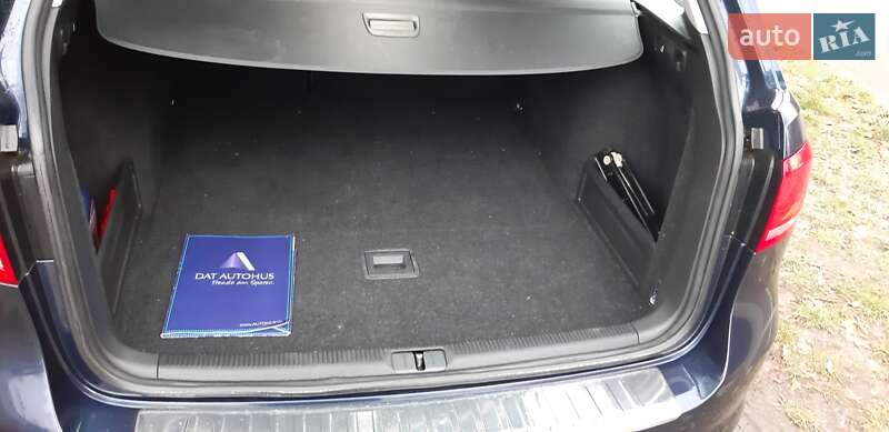 Універсал Volkswagen Passat 2014 в Житомирі