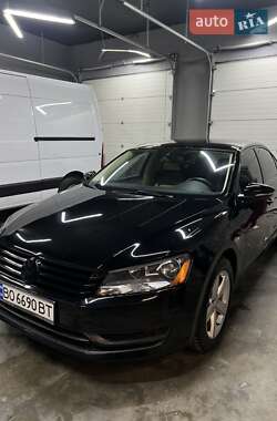 Седан Volkswagen Passat 2012 в Тернополі