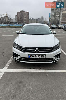 Седан Volkswagen Passat 2017 в Києві