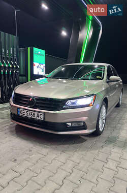 Седан Volkswagen Passat 2015 в Дніпрі