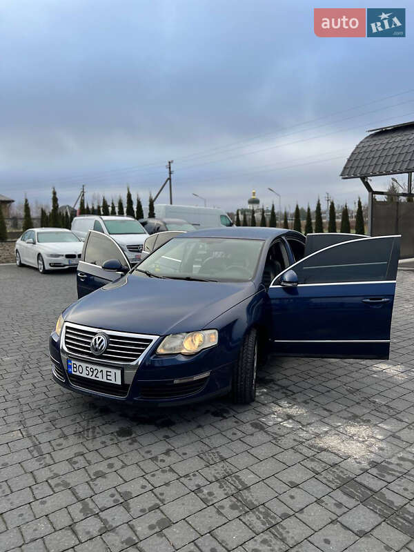 Седан Volkswagen Passat 2005 в Тернополе