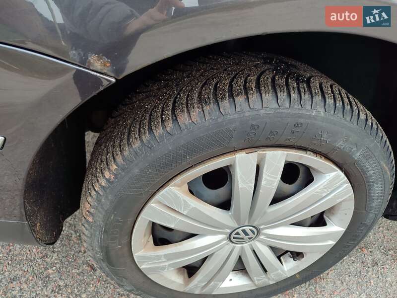 Универсал Volkswagen Passat 2010 в Кагарлыке