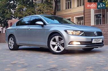 Седан Volkswagen Passat 2016 в Одесі