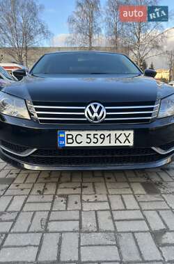 Седан Volkswagen Passat 2011 в Львові