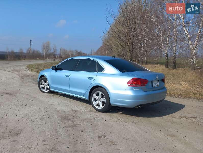Седан Volkswagen Passat 2012 в Сумах
