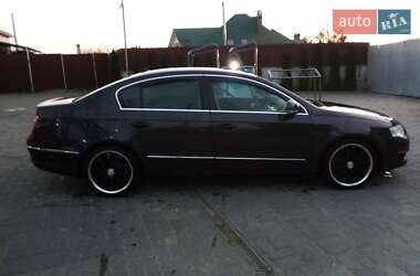 Седан Volkswagen Passat 2008 в Львове