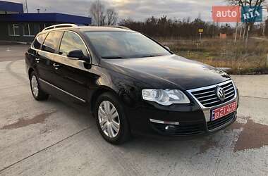 Универсал Volkswagen Passat 2009 в Житомире