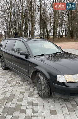 Універсал Volkswagen Passat 1998 в Овручі