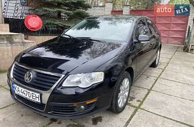 Седан Volkswagen Passat 2010 в Києві