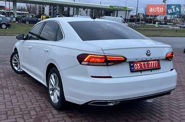 Седан Volkswagen Passat 2020 в Луцьку