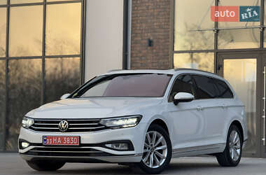 Универсал Volkswagen Passat 2022 в Тернополе