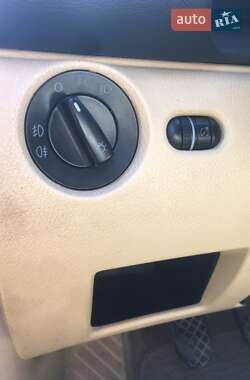 Универсал Volkswagen Passat 2002 в 