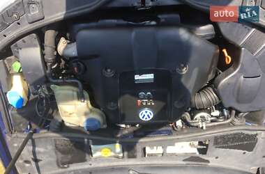 Универсал Volkswagen Passat 2002 в 