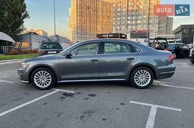 Седан Volkswagen Passat 2016 в Киеве