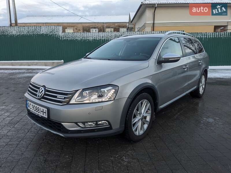 Універсал Volkswagen Passat 2012 в Луцьку