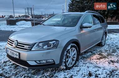 Універсал Volkswagen Passat 2012 в Луцьку