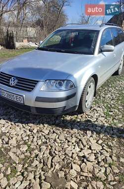 Универсал Volkswagen Passat 2003 в Зборове