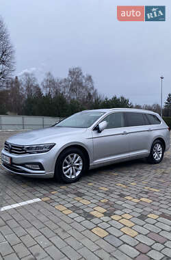 Универсал Volkswagen Passat 2021 в Луцке