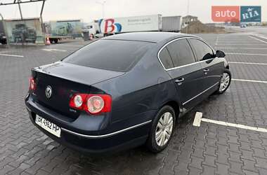 Седан Volkswagen Passat 2005 в Чернівцях