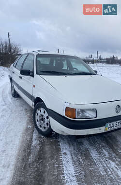 Седан Volkswagen Passat 1989 в Тернополі