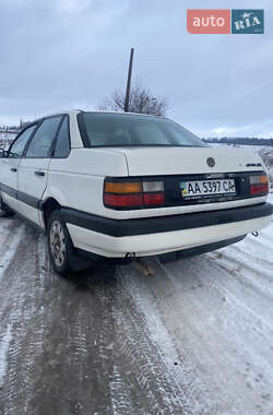 Седан Volkswagen Passat 1989 в 