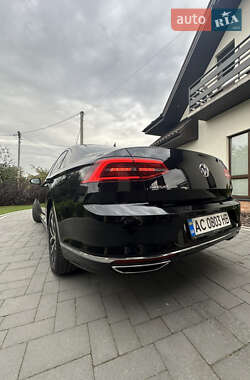 Седан Volkswagen Passat 2018 в Луцьку