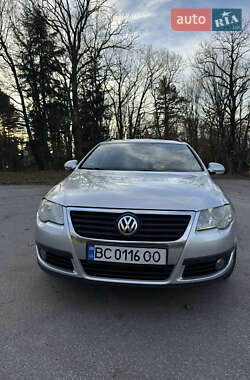 Універсал Volkswagen Passat 2009 в Трускавці