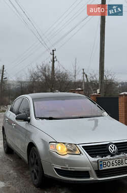 Седан Volkswagen Passat 2006 в Чернівцях