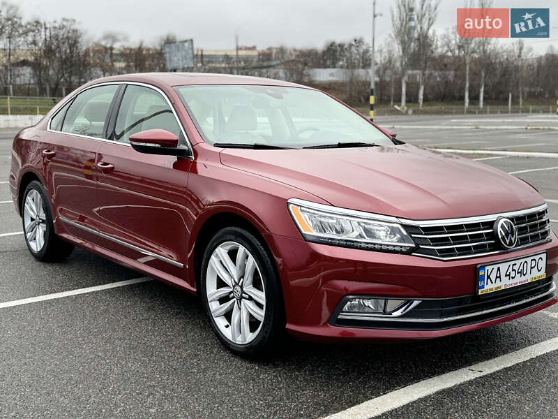 Седан Volkswagen Passat 2016 в Києві