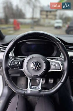 Седан Volkswagen Passat 2017 в 