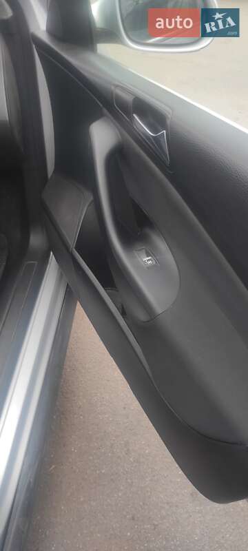 Седан Volkswagen Passat 2006 в Запоріжжі