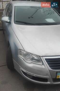 Седан Volkswagen Passat 2006 в Запоріжжі