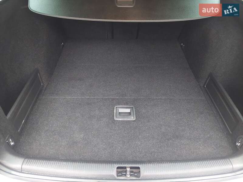 Универсал Volkswagen Passat 2015 в Одессе