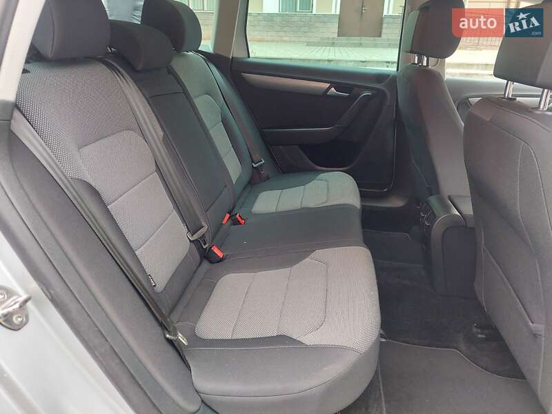 Универсал Volkswagen Passat 2015 в Одессе